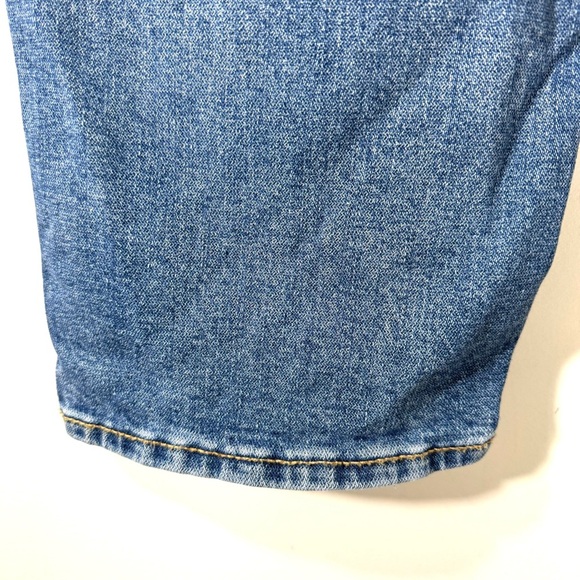 2/$35 Old Navy Sky Hi Straight Jeans medium wash - Picture 6 of 10